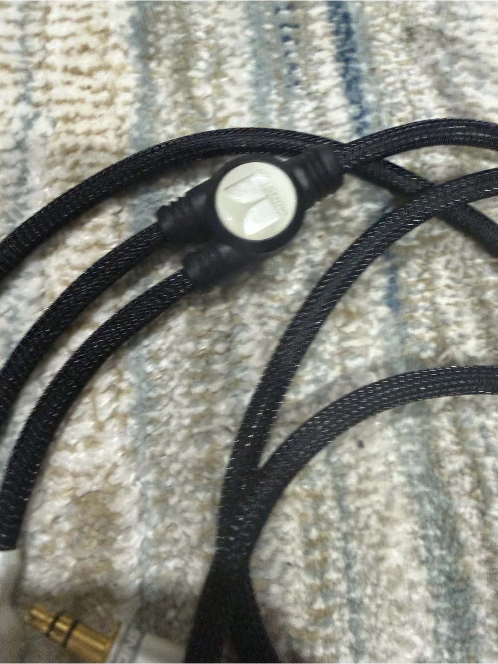 Black Braided Auxiliary Audio Cable with Inline Control